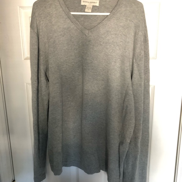 Banana Republic V-Neck sweater - Picture 4 of 4